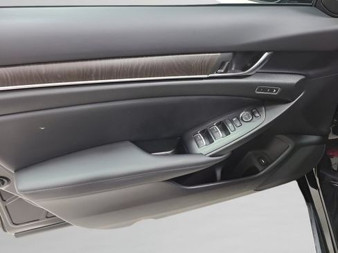 Used 2022 Honda Accord Touring image 21