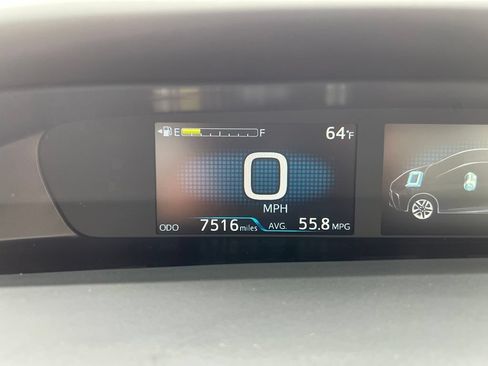 Certified 2022 Toyota Prius LE FWD image 34