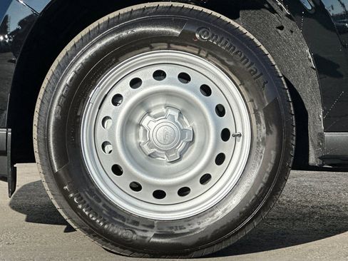 New 2025 Ford Maverick XL w/ Equipment Group 102A image 22