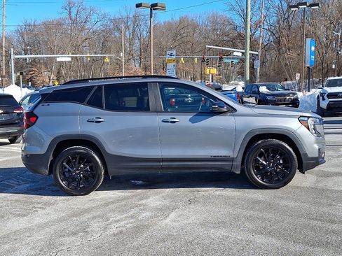 Certified 2023 GMC Terrain SLE w/ Driver Convenience Package image 7