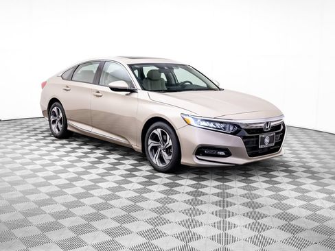 Used 2018 Honda Accord EX-L image 9