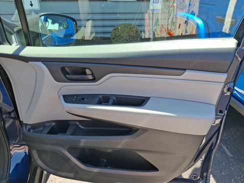 Used 2021 Honda Odyssey EX image 17