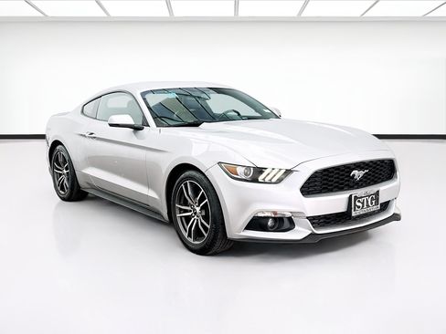 Used 2017 Ford Mustang Premium RWD image 3