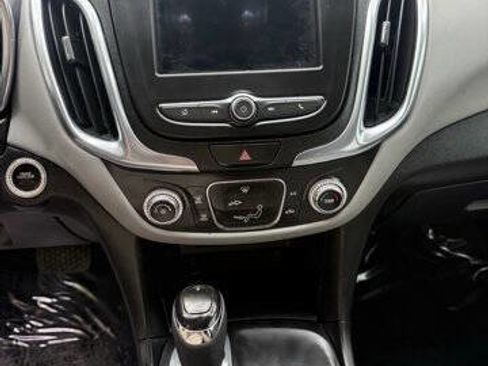 Used 2019 Chevrolet Equinox LS AWD/4WD image 13