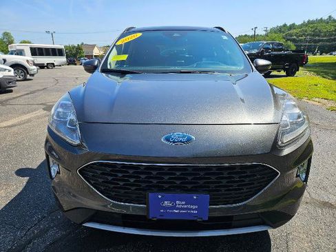 Certified 2020 Ford Escape Titanium w/ Titanium Premium Package 2.0 AWD/4WD image 2