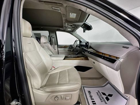Used 2023 Cadillac Escalade Sport Platinum w/ Heavy-Duty Trailer Package AWD/4WD image 33