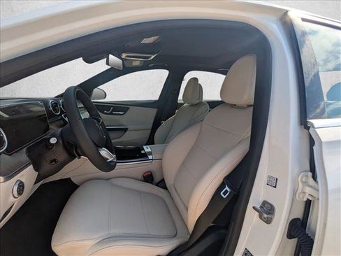 Used 2025 Mercedes-Benz C 300 Sedan image 11
