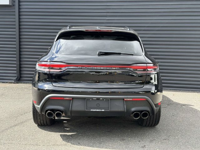 Used 2023 Porsche Macan Turbo AWD/4WD image 8