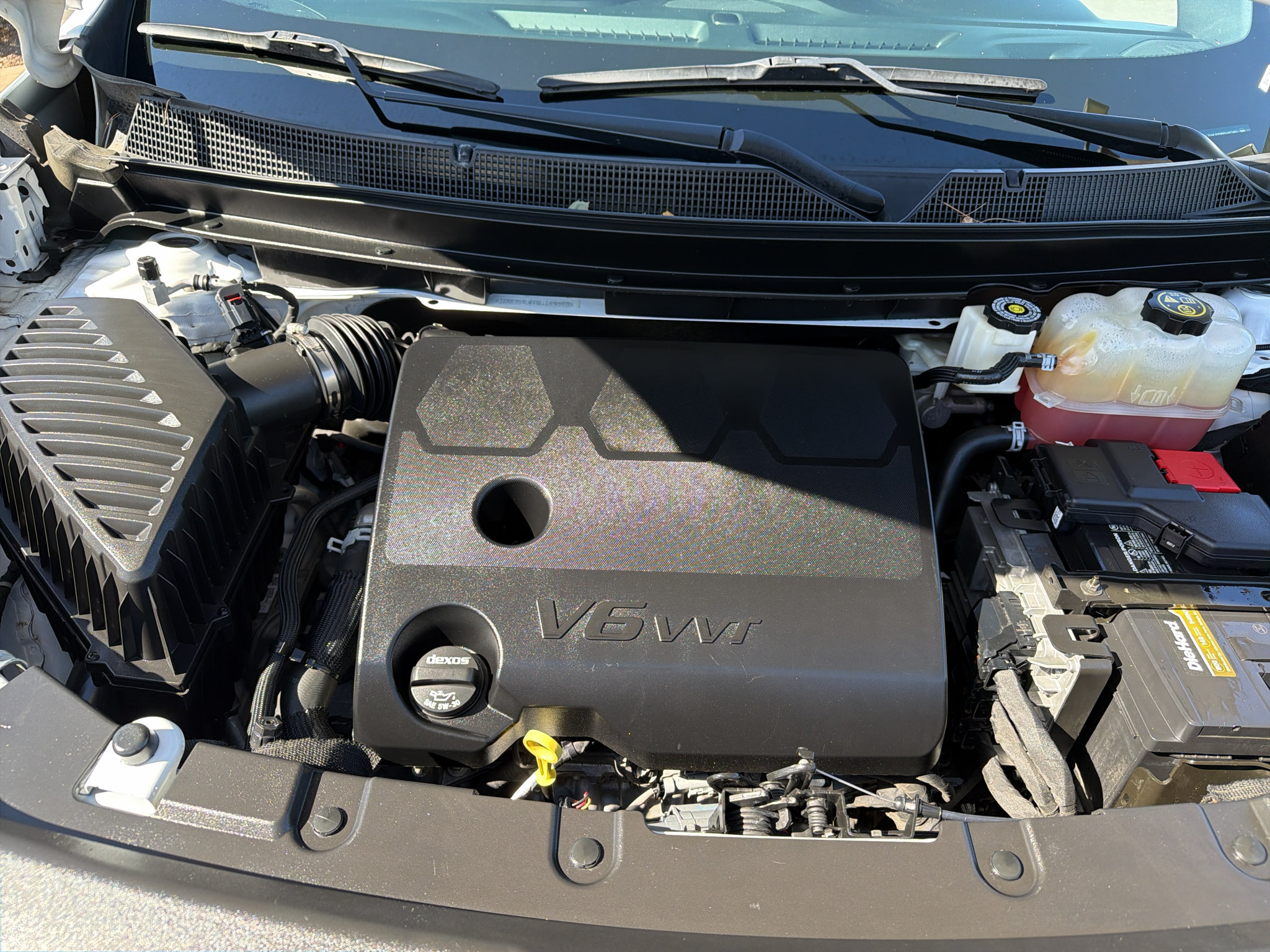 Used 2022 Chevrolet Traverse LT FWD image 12