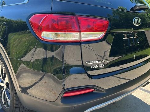 Used 2016 Kia Sorento EX AWD/4WD image 10