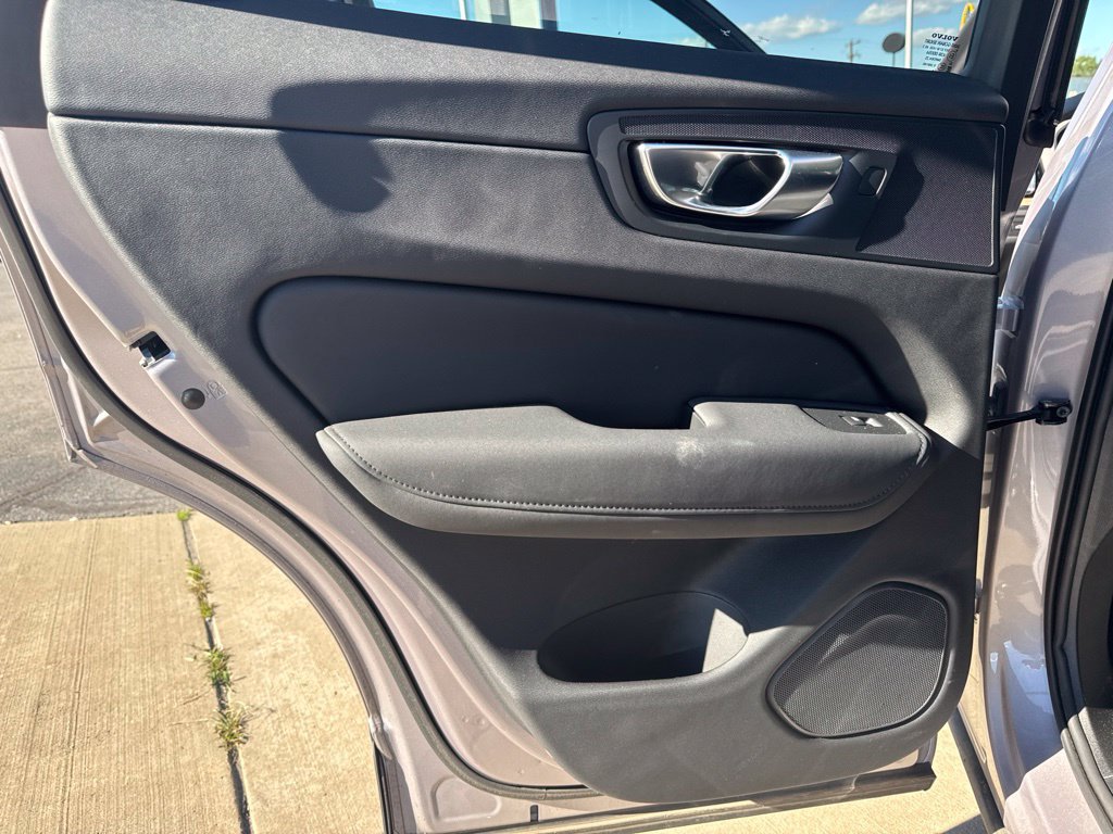 Used 2026 Volvo XC60 B5 Plus AWD/4WD image 21
