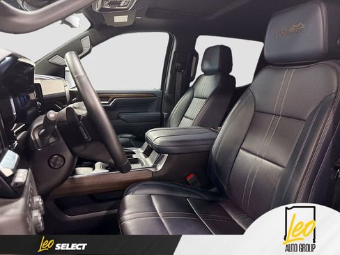 Used 2024 Chevrolet Silverado 1500 High Country w/ High Country Premium Package AWD/4WD image 22