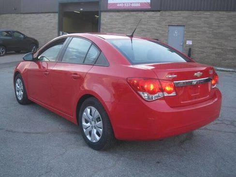 Used 2014 Chevrolet Cruze LS image 7