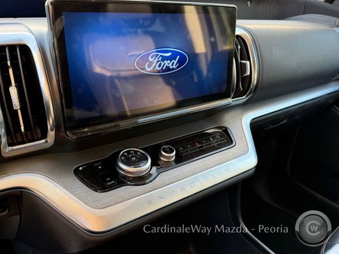 Used 2025 Ford Expedition Platinum AWD/4WD image 10