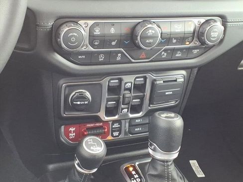 New 2026 Jeep Wrangler Unlimited Rubicon w/ Safety Group image 9