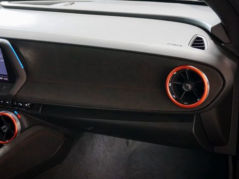 Used 2021 Chevrolet Camaro ZL1 image 39