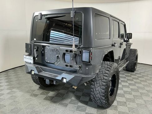 Used 2015 Jeep Wrangler Unlimited Sport w/ Connectivity Group AWD/4WD image 5