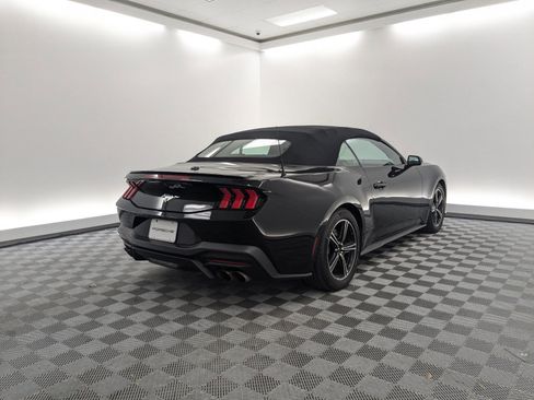 Used 2024 Ford Mustang Premium image 9