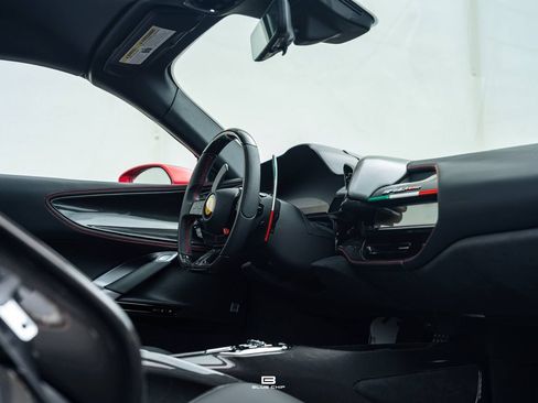 Used 2025 Ferrari SF90 Spider AWD/4WD image 28