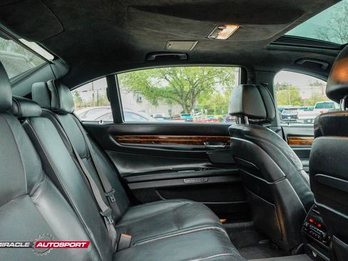 Used 2015 BMW 750Li xDrive w/ M Sport Edition AWD/4WD image 40