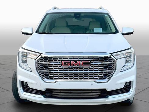 Used 2022 GMC Terrain Denali w/ Denali Premium Package image 3