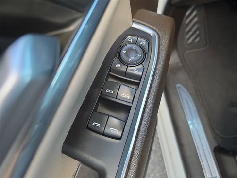 Certified 2024 GMC Sierra 1500 SLT image 17