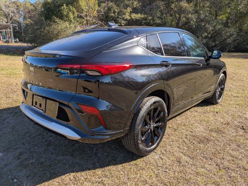 Used 2025 Buick Envista Sport Touring image 4