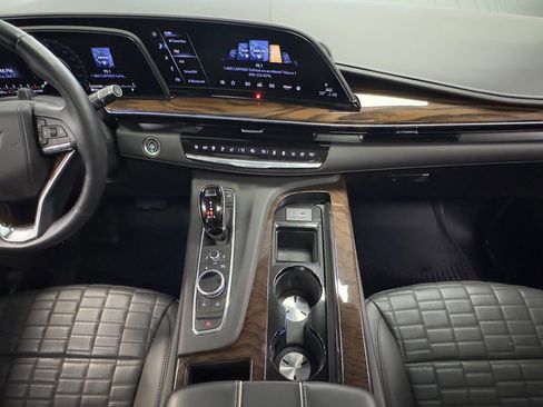 Used 2022 Cadillac Escalade Sport Platinum w/ LPO, ONYX Package image 11