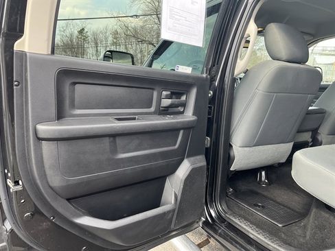 Used 2016 RAM 3500 Tradesman w/ Chrome Appearance Group image 25