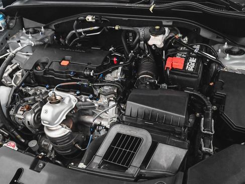 Used 2025 Honda HR-V Sport image 33