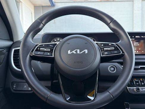 Used 2024 Kia Seltos EX AWD/4WD image 21
