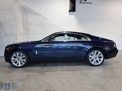 Used 2019 Rolls-Royce Wraith Coupe image 2
