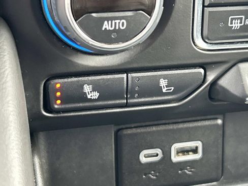 Used 2024 Chevrolet Tahoe LT image 32