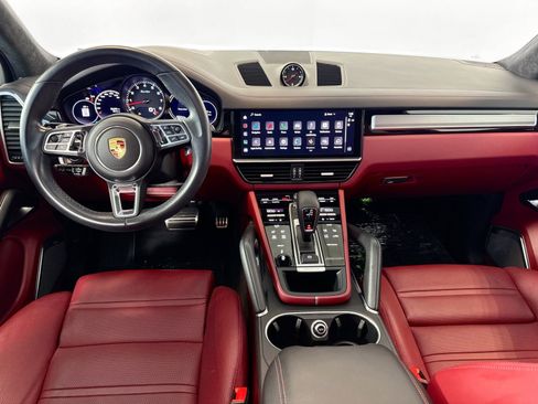 Certified 2023 Porsche Cayenne Turbo image 21