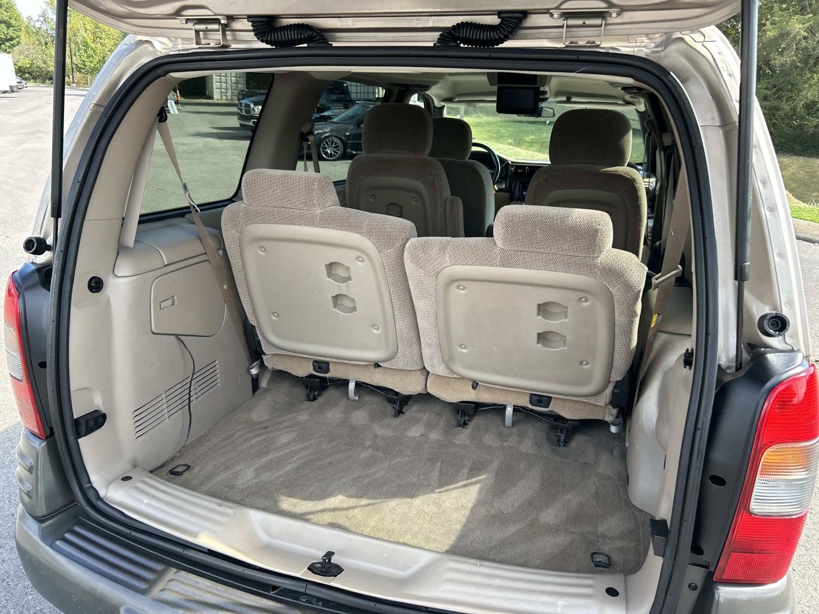 Used 2003 Pontiac Montana Extended FWD image 14