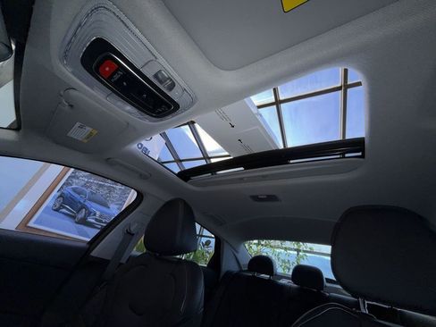 New 2026 Hyundai Elantra Limited image 18