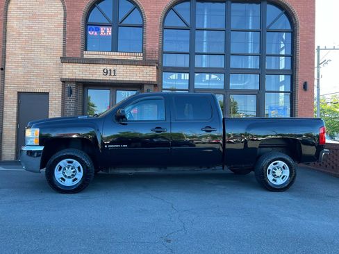 Used 2008 Chevrolet Silverado 2500 LTZ w/ Safety Package AWD/4WD image 4