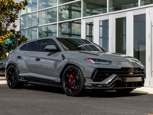 Used 2023 Lamborghini Urus Performante image 23