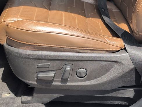 Used 2020 Kia Telluride SX w/ SX Prestige Package AWD/4WD image 14