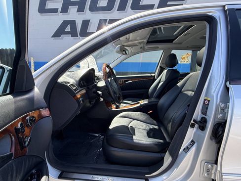 Used 2004 Mercedes-Benz E 320 Sedan image 8