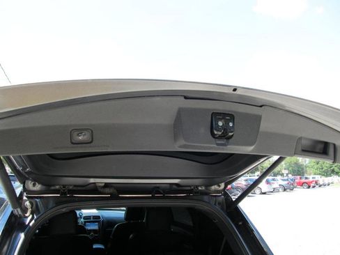 Used 2017 Ford Explorer Limited image 33