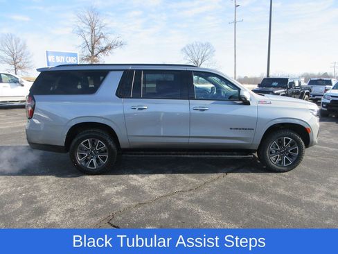 Certified 2024 Chevrolet Suburban Z71 w/ Luxury Package image 6