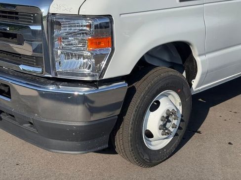 New 2026 Ford E-450 and Econoline 450 Super Duty w/ Power Equipment Group image 6