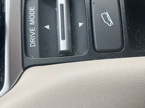 Used 2024 Honda HR-V EX-L image 30