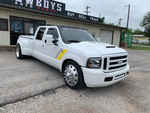 Used 2003 Ford F350 Lariat image 4