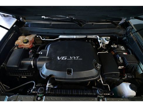 Used 2018 Chevrolet Colorado LT w/ Luxury Package, Chrome image 10