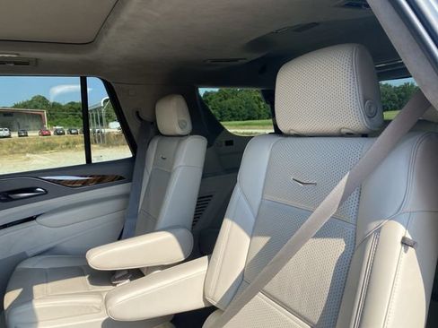 Used 2021 Cadillac Escalade Premium Luxury Platinum AWD/4WD image 13