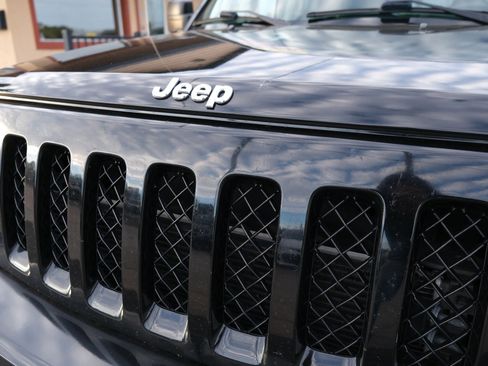 Used 2016 Jeep Patriot High Altitude image 10