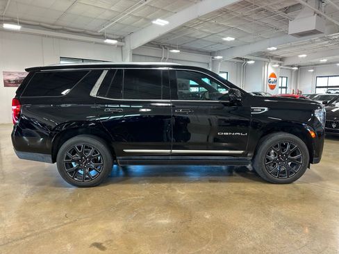 Used 2023 GMC Yukon Denali w/ Denali Reserve Package image 2