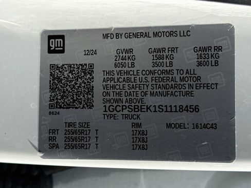 Used 2025 Chevrolet Colorado W/T w/ Advanced Trailering Package RWD image 38